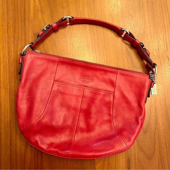 Coach Handbags - Coach Vintage Red Leather Shoulder Bag 90s Y2K